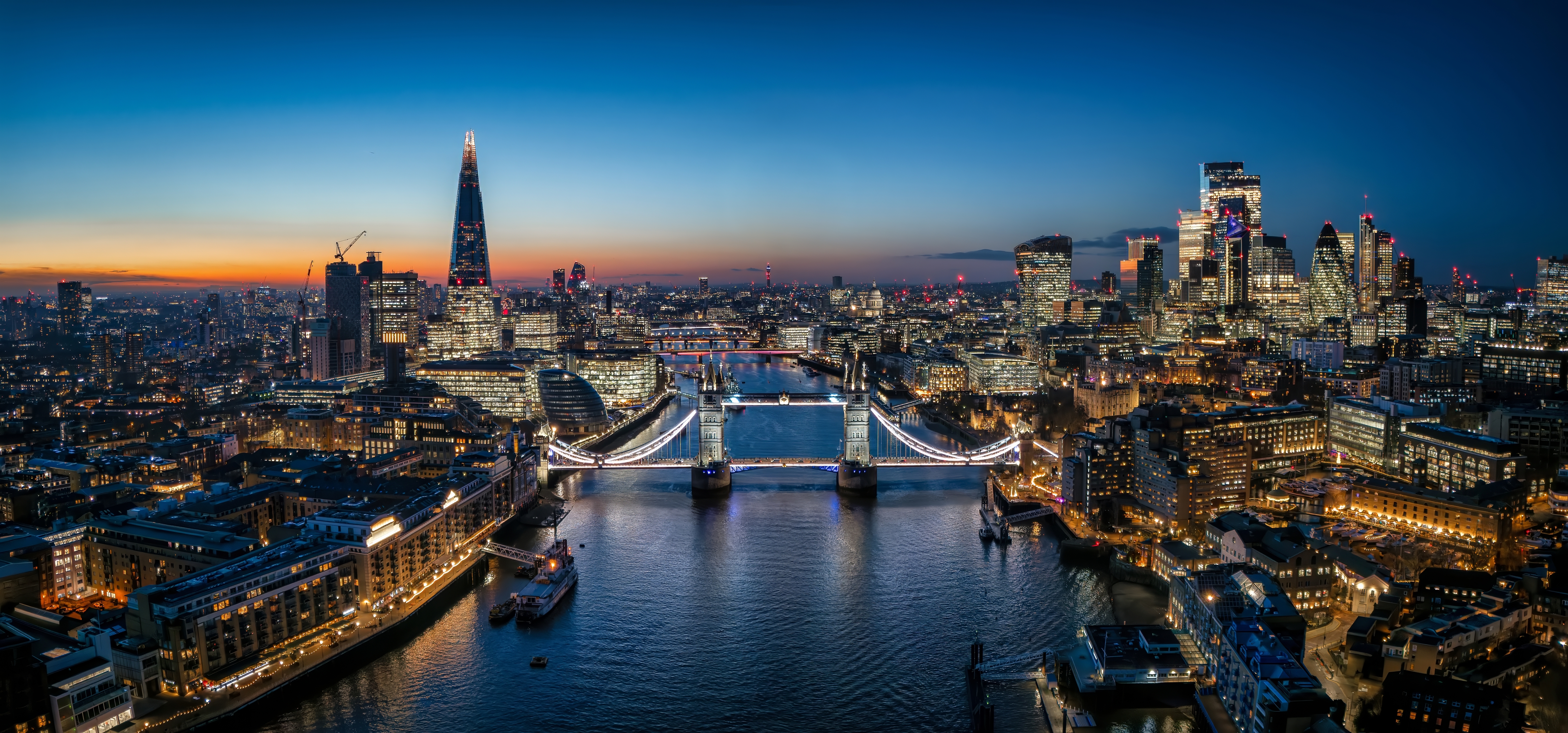 London by night